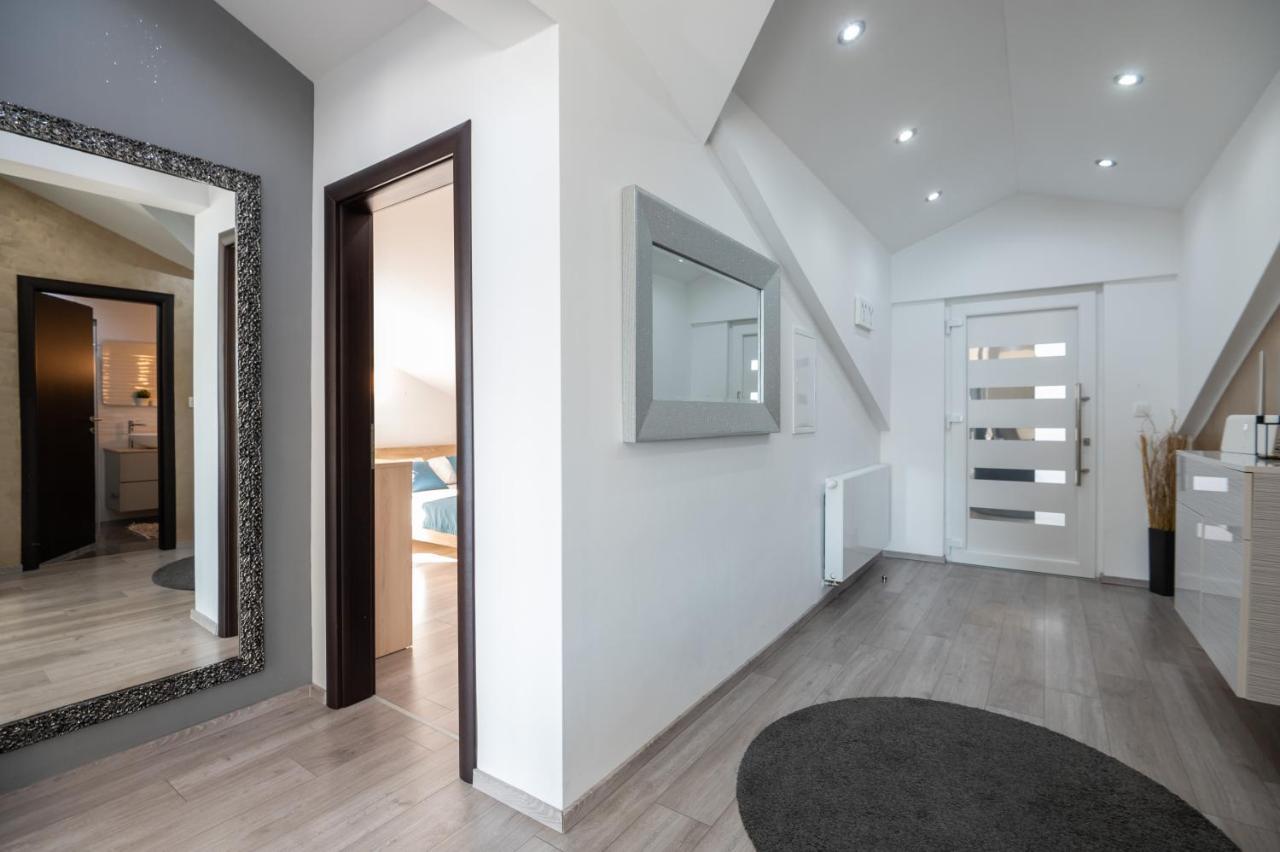 Euroholiday Apartments Турань Екстер'єр фото