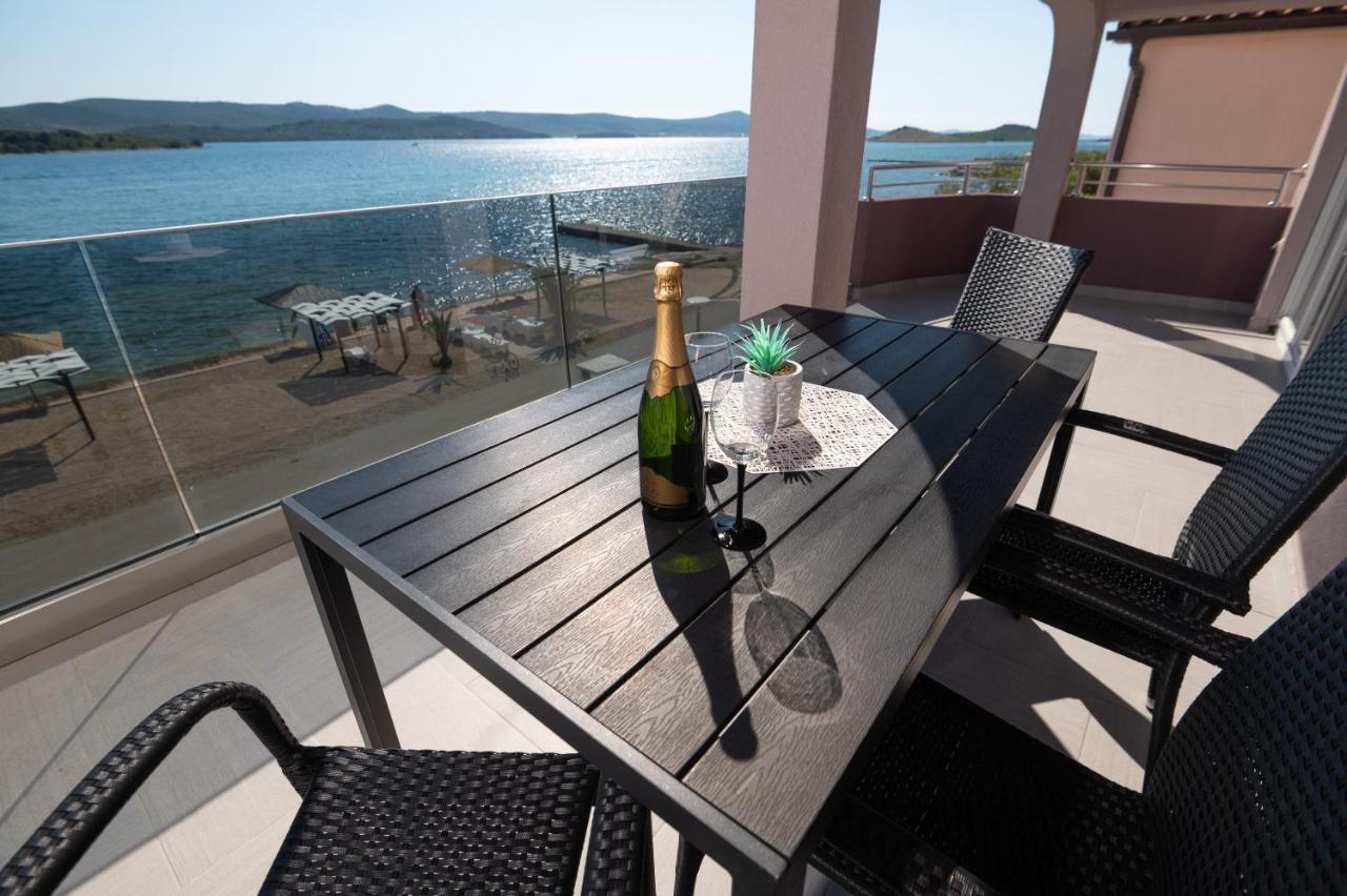 Euroholiday Apartments Турань Екстер'єр фото