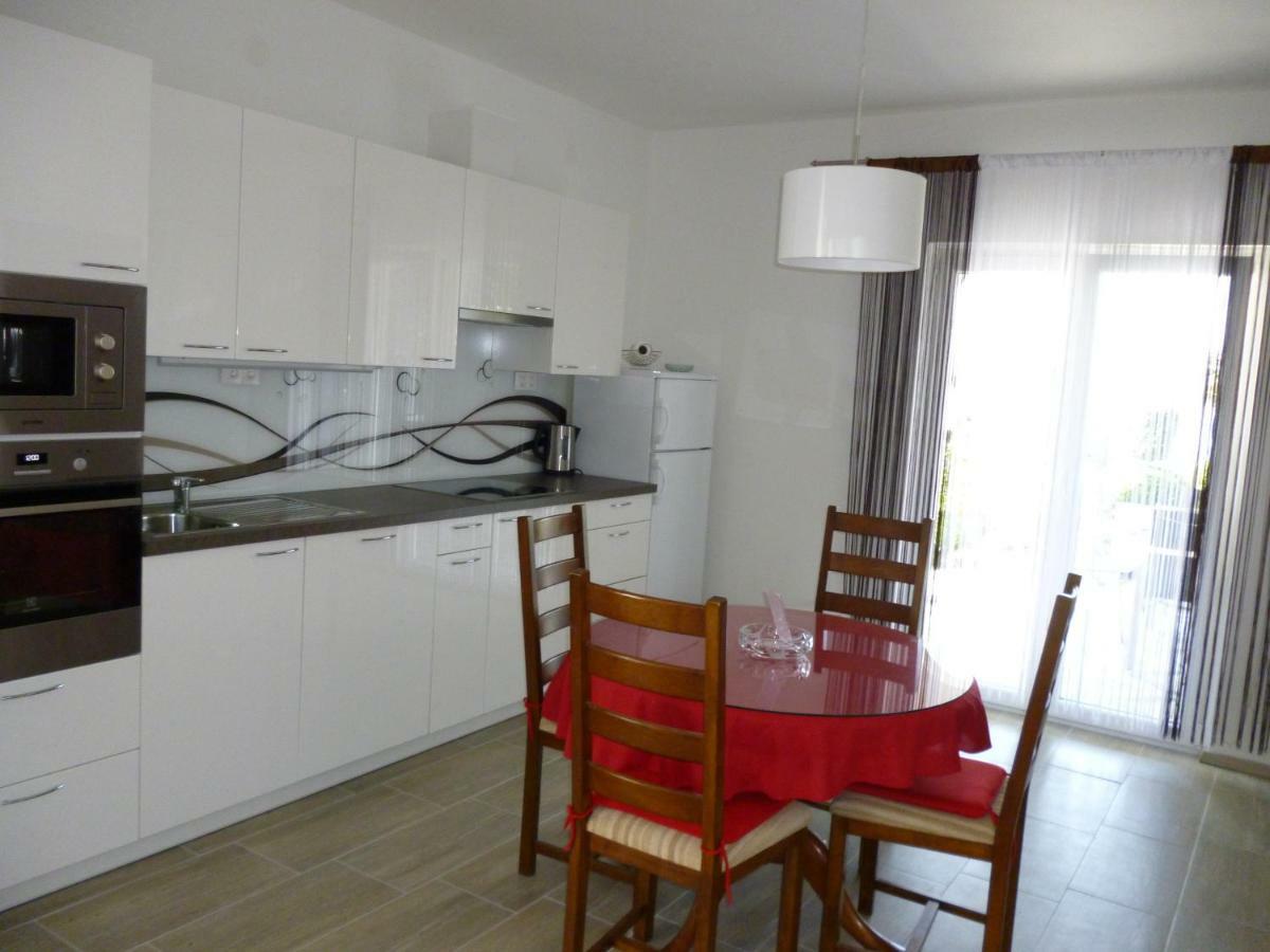 Euroholiday Apartments Турань Екстер'єр фото